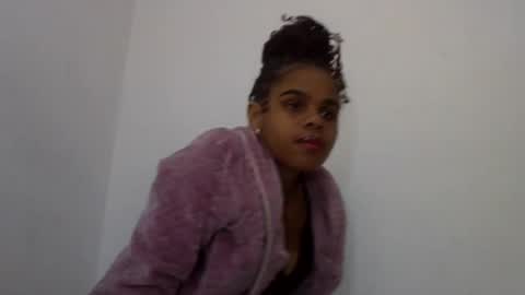 delphine online show from 06-27-26, 12:22