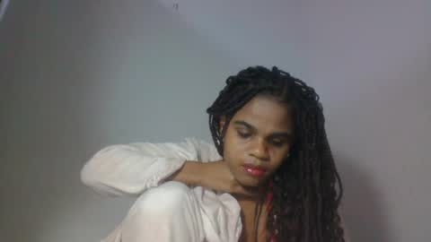 delphine online show from 07-18-26, 06:45