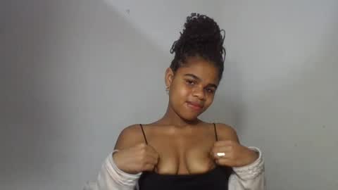 delphine online show from 07-22-26, 12:57