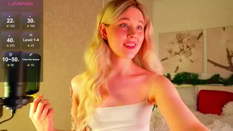 Delia online show from 12-19-25, 04:25