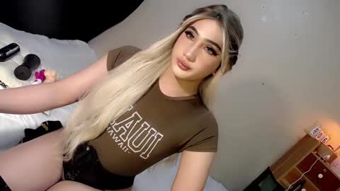 Chesca online show from 01-06-25, 02:48