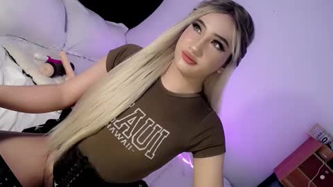 Chesca online show from 01-13-25, 05:44