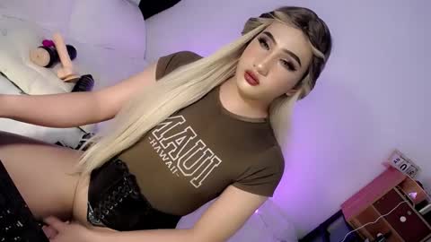 Chesca online show from 01-15-25, 03:07