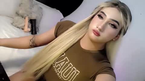 Chesca online show from 02-10-25, 01:14