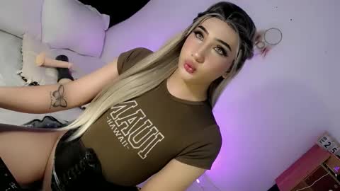 Chesca online show from 03-04-25, 03:11