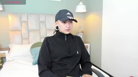 Snapshot of demetra_noxx chatting on 01-11-26, 03:22 Demetra online show from 01-11-26, 03:22