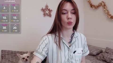 Snapshot of demiamour chatting on 01-26-25, 10:45 Demi. not your babybabebb and other shit online show from 01-26-25, 10:45