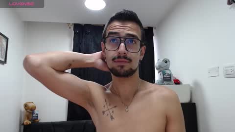 Snapshot of demian_val_4 chatting on 02-17-26, 12:01 demian_val_4 online show from 02-17-26, 12:01