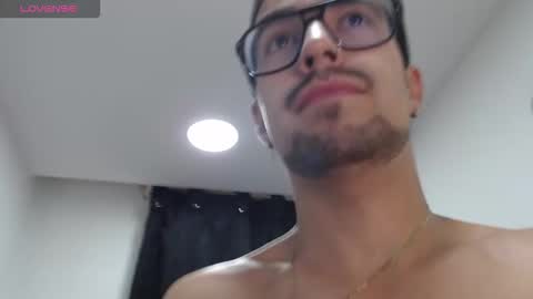 Snapshot of demian_val_4 chatting on 02-18-26, 12:12 demian_val_4 online show from 02-18-26, 12:12