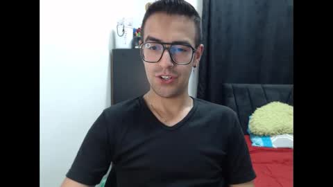 Snapshot of demian_val_4 chatting on 03-24-26, 03:22 demian_val_4 online show from 03-24-26, 03:22