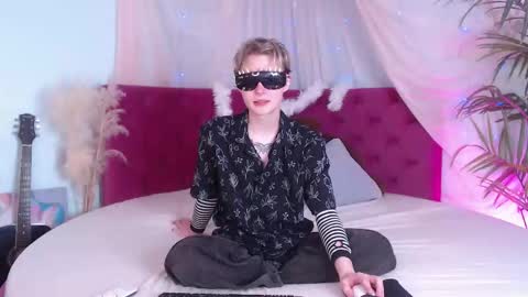 Snapshot of demianenglen chatting on 09-21-25, 09:49 demianenglen online show from 09-21-25, 09:49