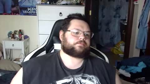 Snapshot of demonhellboy420 chatting on 04-18-26, 06:23 Matthew Cewe online show from 04-18-26, 06:23