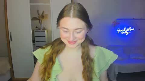 Sophie online show from 02-08-25, 07:04