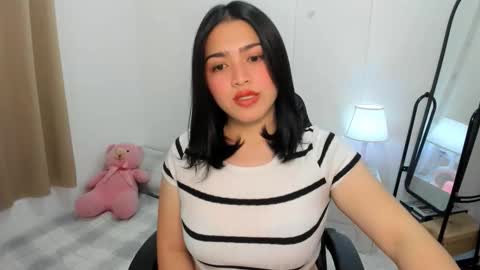 Snapshot of dencyleander chatting on 10-24-25, 01:46 Demi online show from 10-24-25, 01:46