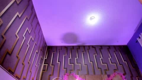 DENIN onlineMonday to Saturday 330 pm Chicago time online show from 11-26-25, 08:21