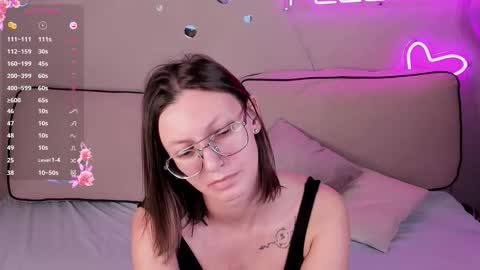 Snapshot of denise_halle chatting on 10-22-25, 03:40 Elina online show from 10-22-25, 03:40
