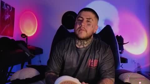 Oliver online show from 01-18-26, 03:54