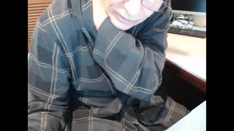 Snapshot of denn_jett chatting on 01-25-25, 10:29 Den Jet online show from 01-25-25, 10:29