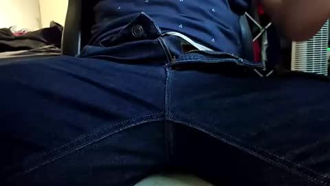 dennis210586 online show from 01-12-26, 06:57