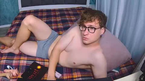 Dennis online show from 10-06-25, 07:33