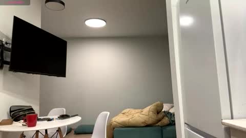 Denni online show from 02-05-26, 04:44