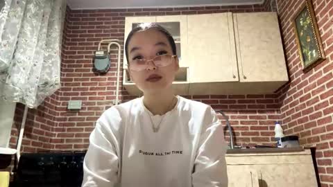 Snapshot of denysebernacchi chatting on 10-02-25, 02:02 Emma online show from 10-02-25, 02:02