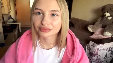 Vi  Victoria online show from 10-25-25, 12:13