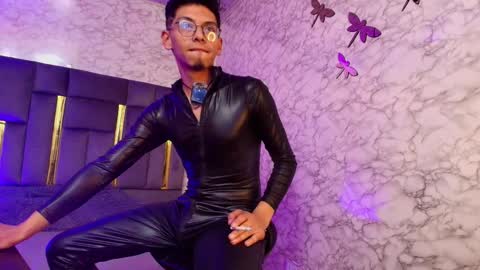 Dereck online show from 12-21-25, 10:22