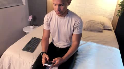 Dereck Myers online show from 12-16-24, 02:15