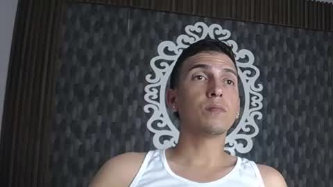 Snapshot of dereck_smithh chatting on 06-14-26, 03:08 Dereck online show from 06-14-26, 03:08