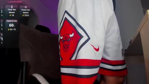 Snapshot of dereckhardd chatting on 09-28-25, 05:57 dereckhardd online show from 09-28-25, 05:57