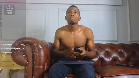 Snapshot of dereckwolf_ chatting on 10-17-25, 12:30 dereckwolf_ online show from 10-17-25, 12:30