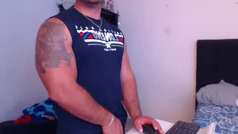 Derek online show from 10-17-25, 01:35