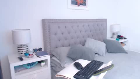 Derek online show from 03-02-26, 02:02