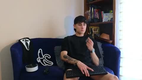 Snapshot of derekswan chatting on 06-24-26, 09:03 Derek online show from 06-24-26, 09:03