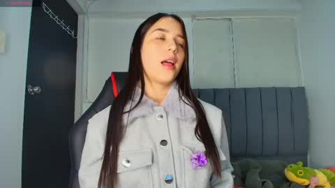 derly_cuervo703031 online show from 05-13-26, 01:52