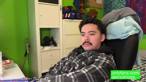 Snapshot of derrick_hose chatting on 02-06-25, 06:02 Derrick Hose online show from 02-06-25, 06:02