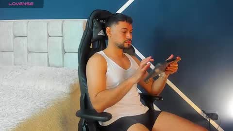 Snapshot of derrybigger_cm chatting on 03-07-25, 02:12 DerryBigger CM online show from 03-07-25, 02:12