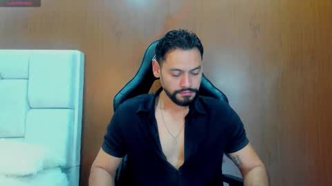Snapshot of derrybigger_cm chatting on 10-14-25, 07:36 DerryBigger CM online show from 10-14-25, 07:36