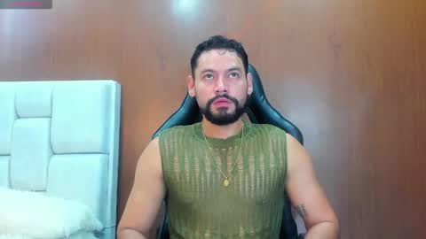 Snapshot of derrybigger_cm chatting on 10-20-25, 03:23 DerryBigger CM online show from 10-20-25, 03:23