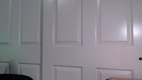 Snapshot of desertd0ng chatting on 09-13-25, 01:27 desertd0ng online show from 09-13-25, 01:27