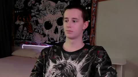 Snapshot of deshman1 chatting on 06-18-26, 04:35 deshman1 online show from 06-18-26, 04:35