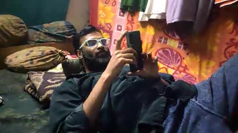 desi_boy799417 online show from 10-19-25, 02:29