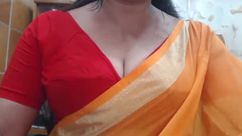 Snapshot of desimaisa130 chatting on 06-28-26, 05:30 Maisa online show from 06-28-26, 05:30