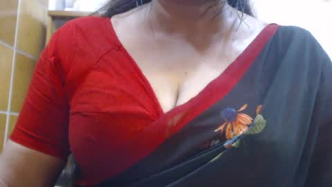 Snapshot of desimaisa130 chatting on 07-04-26, 05:52 Maisa online show from 07-04-26, 05:52
