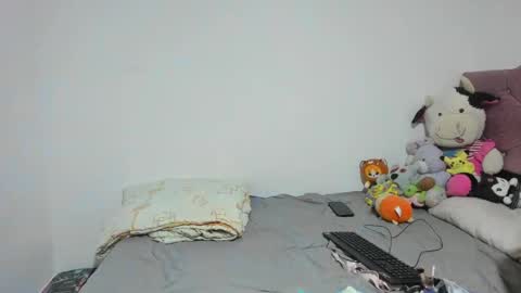 Snapshot of desire_ecstasy2 chatting on 06-17-26, 01:08 desire_ecstasy2 online show from 06-17-26, 01:08