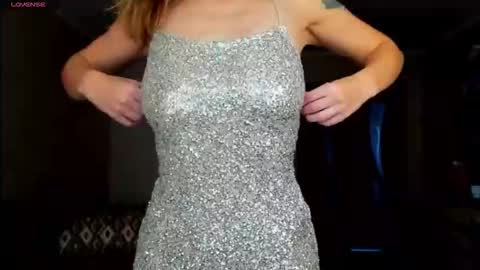 Snapshot of desired_zoya chatting on 10-24-25, 05:26 desired zoya online show from 10-24-25, 05:26