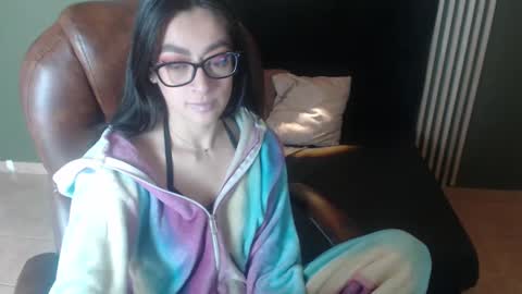 Snapshot of desiring__angel chatting on 12-18-24, 10:30 Desiring Angel online show from 12-18-24, 10:30