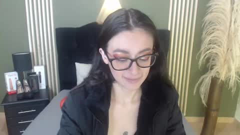 Snapshot of desiring__angel chatting on 01-10-25, 01:09 Desiring Angel online show from 01-10-25, 01:09