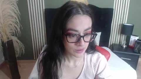 Snapshot of desiring__angel chatting on 01-23-25, 06:39 Desiring Angel online show from 01-23-25, 06:39